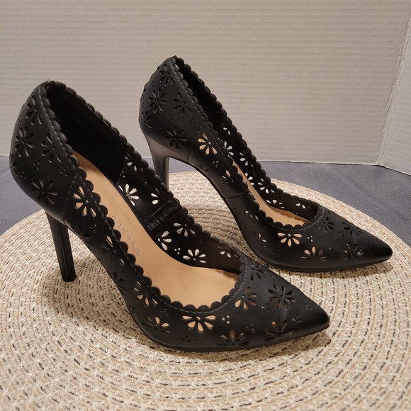 LC Lauren Conrad Shoes - 🌺EUC~ LC - LAUREN CONRAD STILLETO HEELS.
